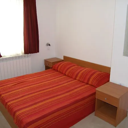 Roulette Private Pag And Surrounding Hotel